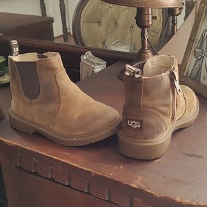 UGG Bolden Chelsea Leather Boots, Girls size 10